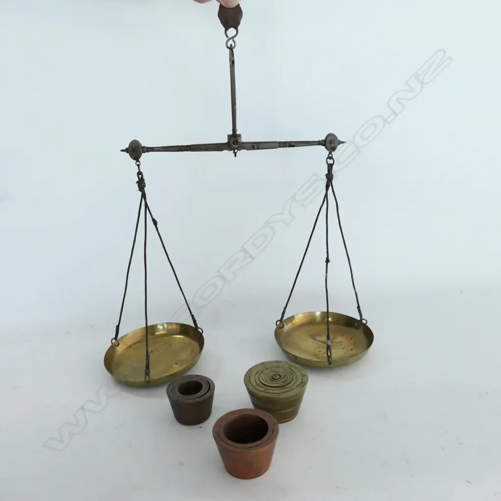 MAHOGANY BOXED SET OF SCALES & WEIGHTS... Image 1++